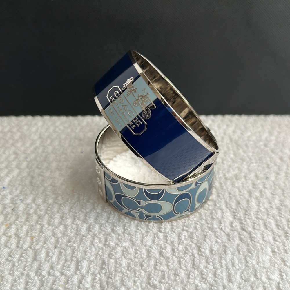 Coach horse and carriage and Cc Blue bracelet Duo. - Picture 11 of 16